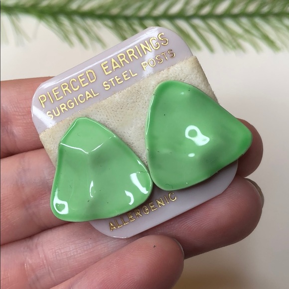 Vintage Jewelry - 🍭 Vintage green metal earrings, vintage jewelry